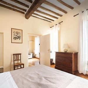Piazza Navona Center House